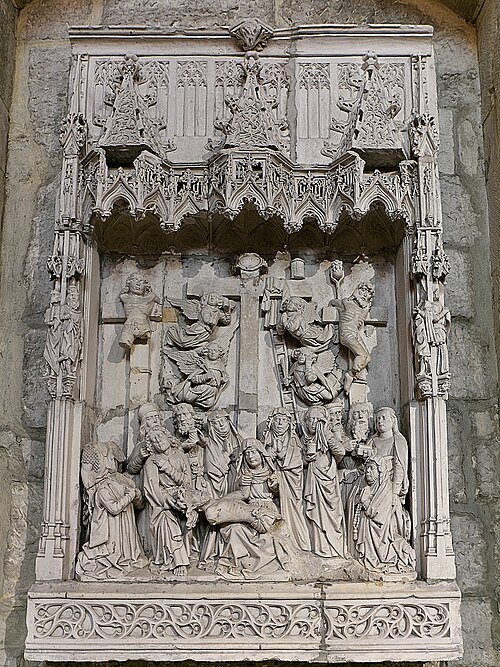 Relieve de la Transfixión en la Sala Capitular de la Oviedo Cathedral